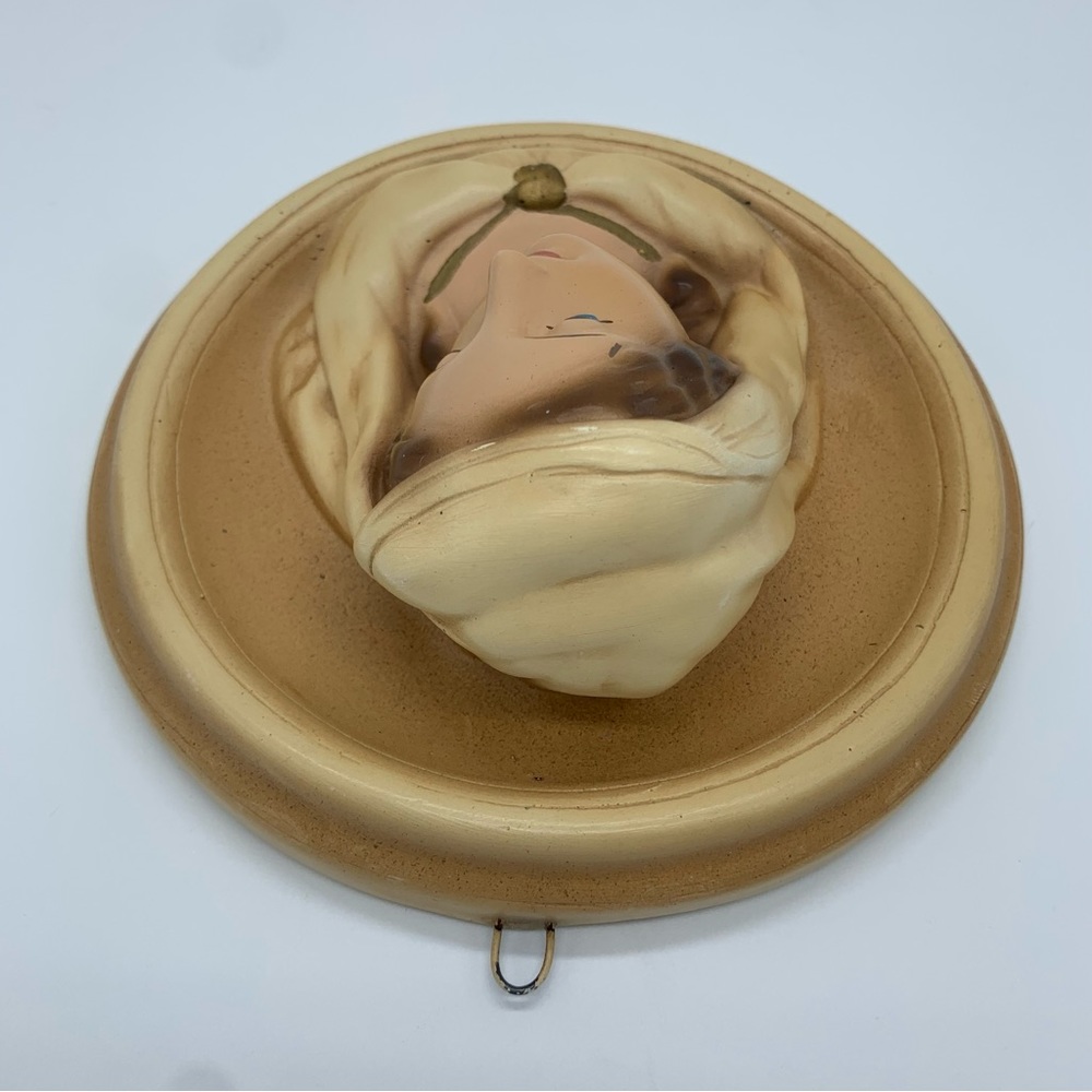 Vintage Chalkware Virgin Mary Madonna Catholic Religious Bust Wall Hanging - Picture 4 of 7